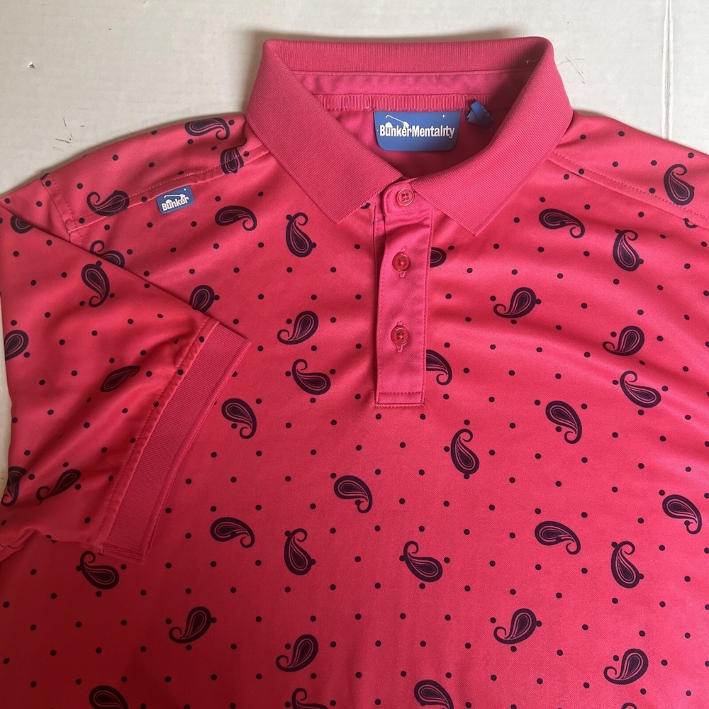 Bunker Mentality Short Sleeve Golf Polo Shirt Mens SMALL Pink Paisley Polyester